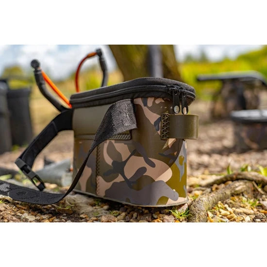 Borseta Fox Aquos Camo Bait 8l