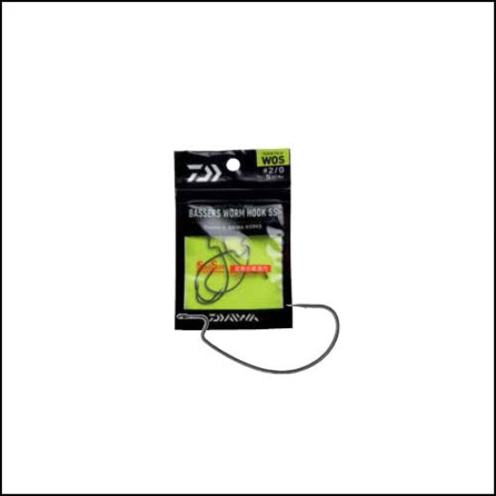 CARLIG DAIWA OFFSET BASSERS WORM NR.01/6BUC