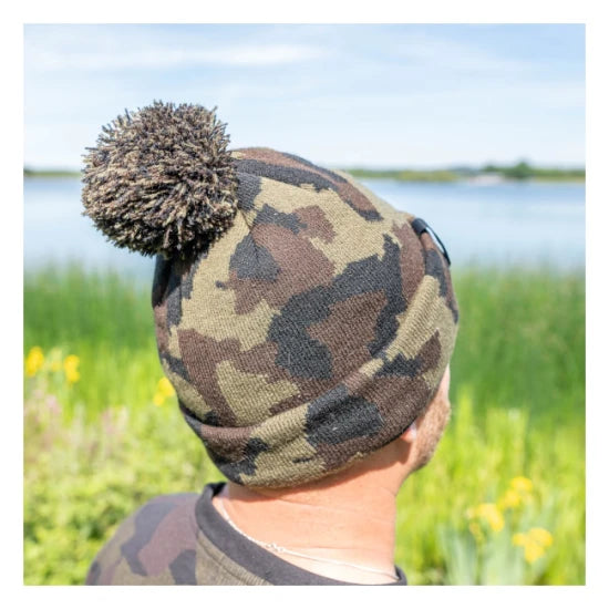 Caciula Avid Carp Camo Bobble