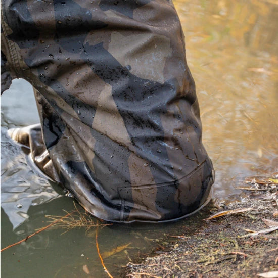 Cizme Piept Avid Carp Distortion Dark-camo Xl Chest Waders, Marime 41