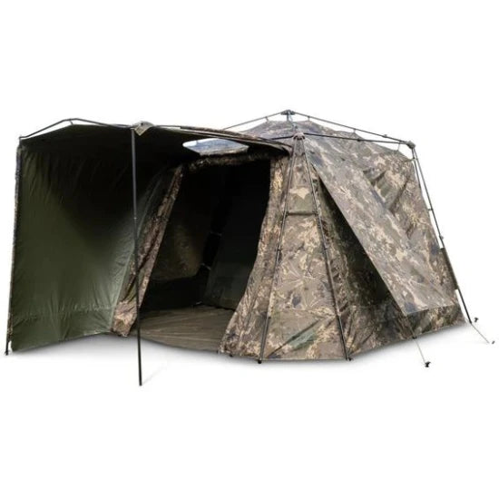 Cort Nash Bank Life Blockhouse Camo Pro 2025, 284x205x310cm