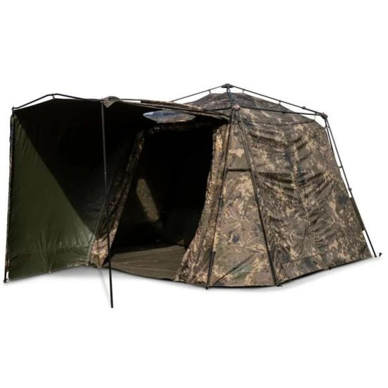 Cort Nash Bank Life Blockhouse Camo Pro 2025, 284x205x310cm