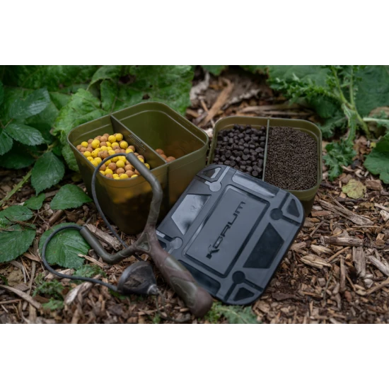 Cuite Korum Divided Bait Tub 3pt, 1.7l