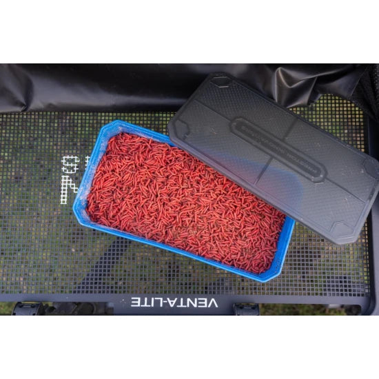 Cutie Preston 6pt Bait Tub, Blue-black
