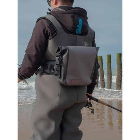 Geanta Fox Rage Pro Series Waterproof Belt Bag, 38x8x43cm