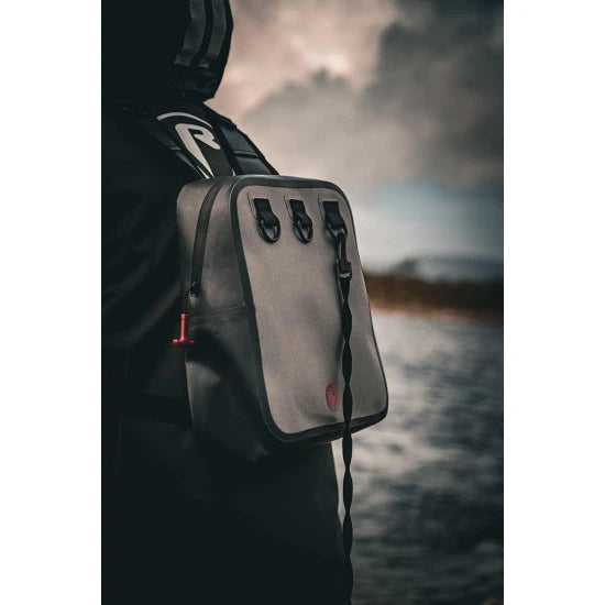 Geanta Fox Rage Pro Series Waterproof Chest Pack, 30x10x34/30x10x25.5cm