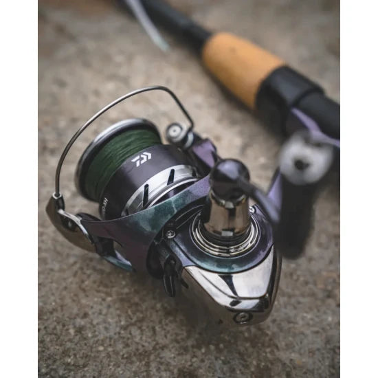 Mulineta Daiwa 24 Regal Lt 2500d-xh, 6.2:1, 0.28mm/150m, 6rul
