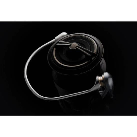 Mulineta Daiwa Certate Fc Lt 2000-p 0.16mm/150m, 4.9:1, 10rul