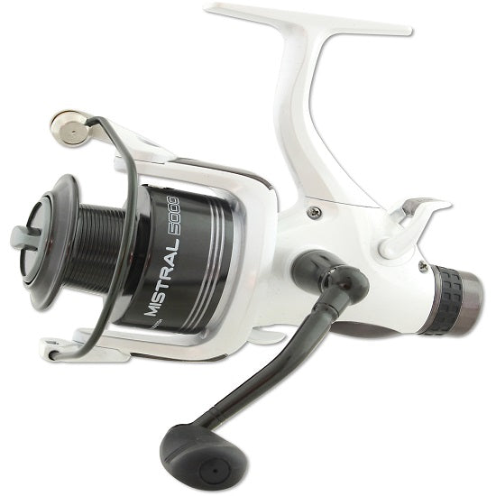 Mulineta Nevis Mistral 4000
