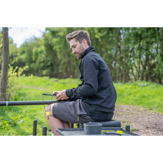 Pantaloni Scurti Matrix Joggers Black Edition Grey/lime Marime M