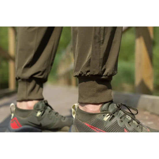Pantaloni Korda Ultralite Jogger, Olive, Marime M