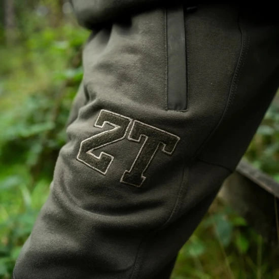 Pantaloni Nash Zt Wind Chill Joggers Varsity, Marime M