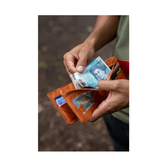 Portofel Korum Classic Wallet Barbel, 12x9.5x1.5cm