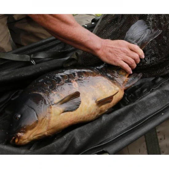 Saltea Cantarire Trakker Sanctuary Retention Xl Sling V2, 130x30cx70cm