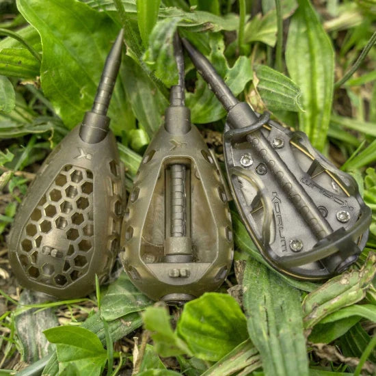 Set Korum Camo Feeder Pack, 3 Momitoare 30g + Matrita